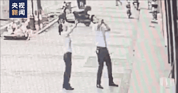 4_ZxJNSX9VdemhyXkrUmdNTvYHs7cs0w.gif