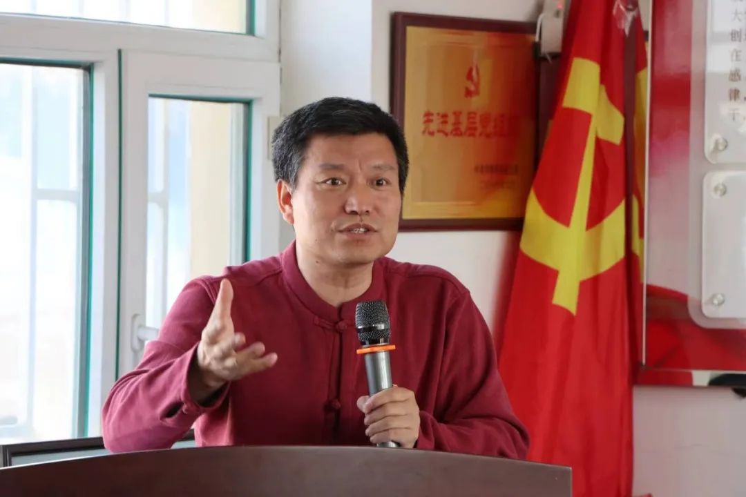 李恩.jpg
