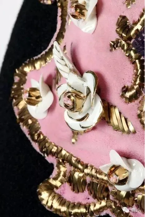 BBB  超现实主义服装设计师——Elsa Schiaparelli696.png